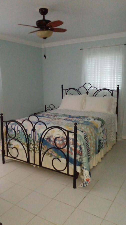 Lynn'S Cozy Cottage Nassau Luaran gambar